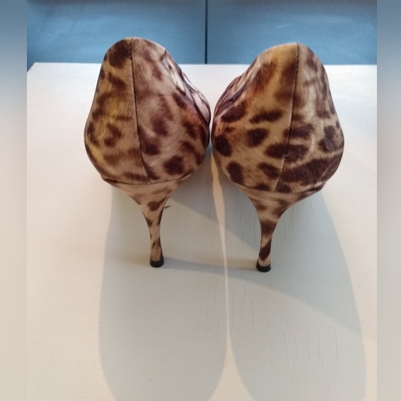 Brand New Guess Leopard Print Marciano Satin Heels size 10 - Picture 3 of 4